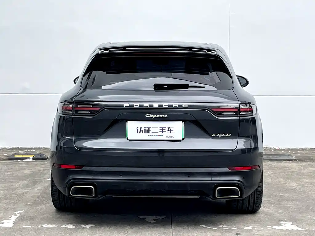 Porsche Cayenne Hybrid 2019 — фото 31