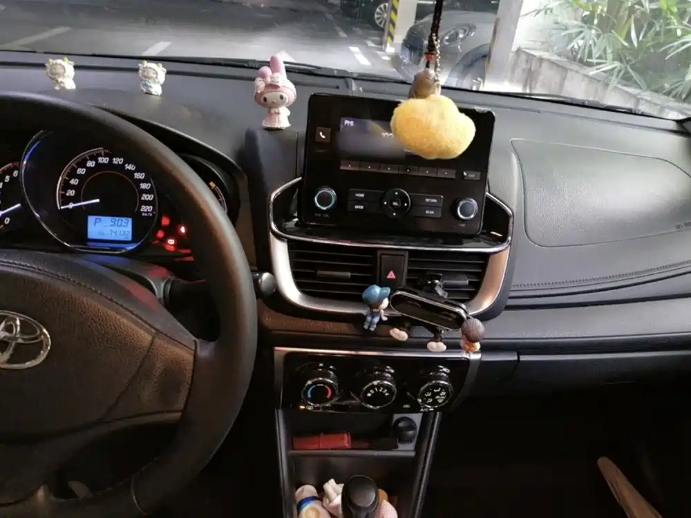 Toyota Yaris L 2020 — фото 14