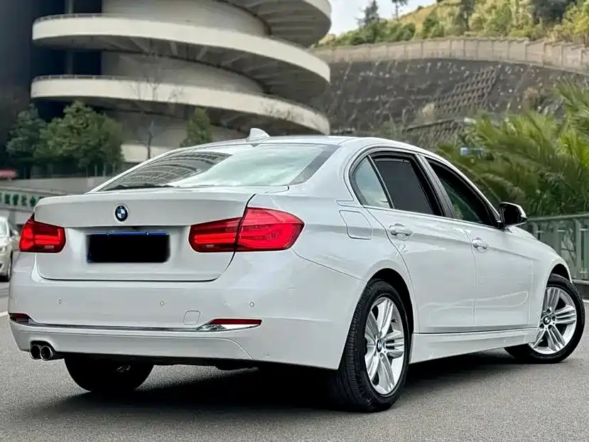 BMW 3 Series 2017 — фото 3