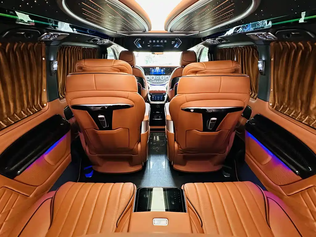 Mercedes-Benz Vito 2024 — фото 11