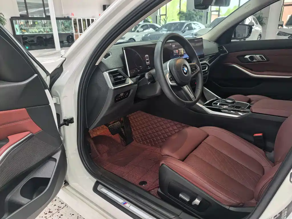 BMW 3 Series 2023 — фото 14