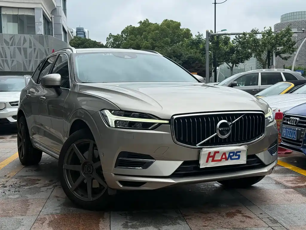 Volvo XC60 PHEV 2020 — фото 12