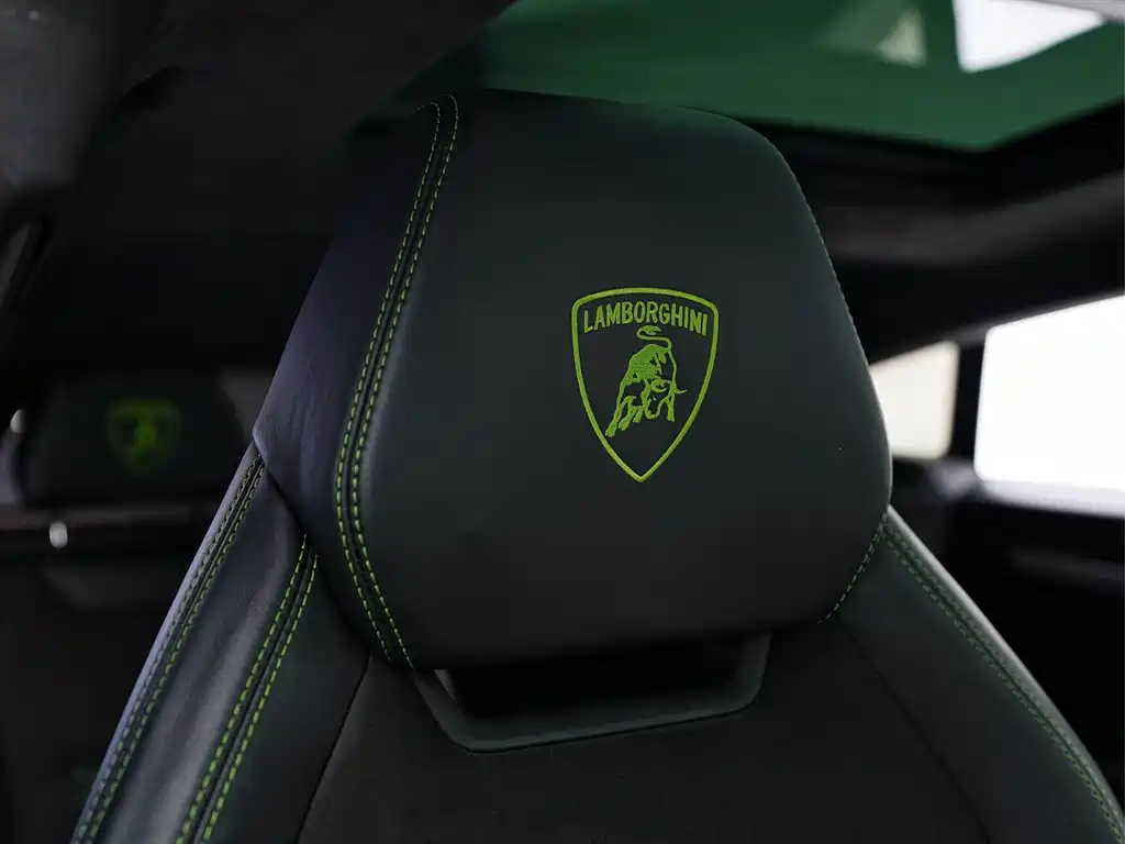 Lamborghini Urus 2021 — фото 15