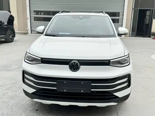 Volkswagen Tharu 2025