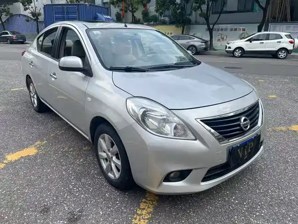 Nissan Sunny 2011