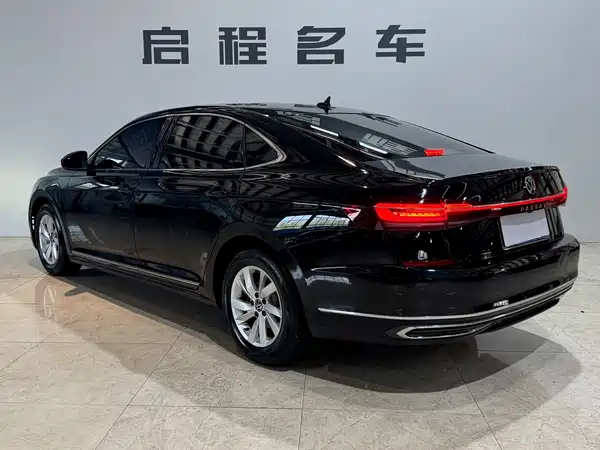 Volkswagen Passat 2023