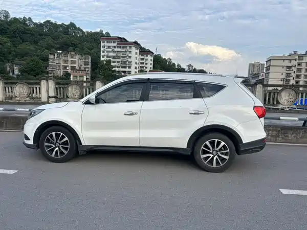 Dongfeng Scenery 580 2016