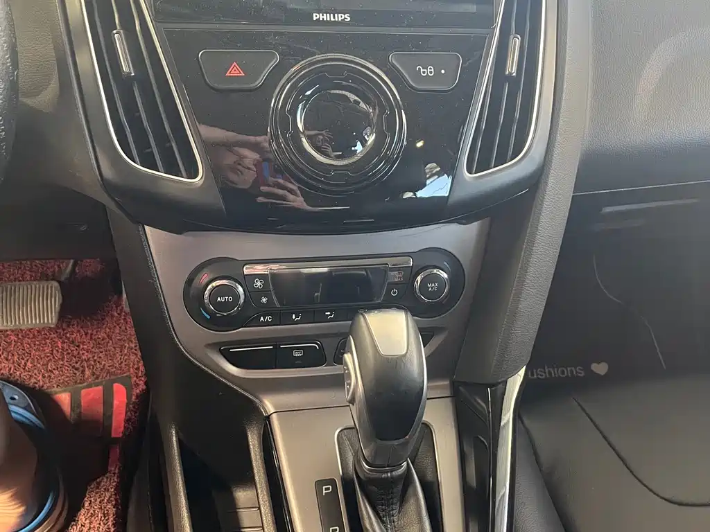 Ford Focus 2015 — фото 13