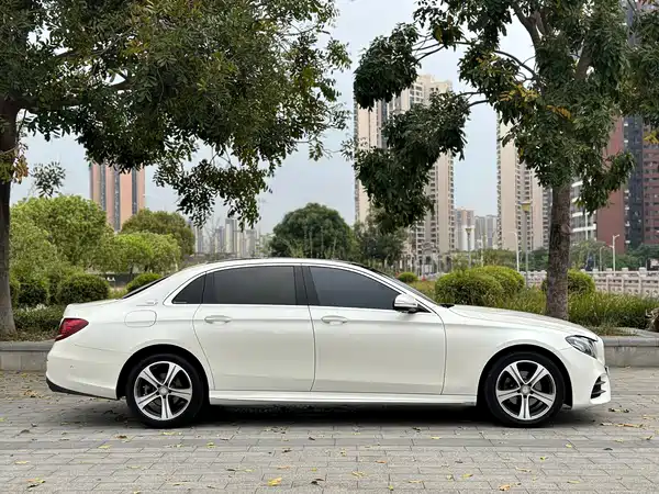 Mercedes-Benz E-Class 2016