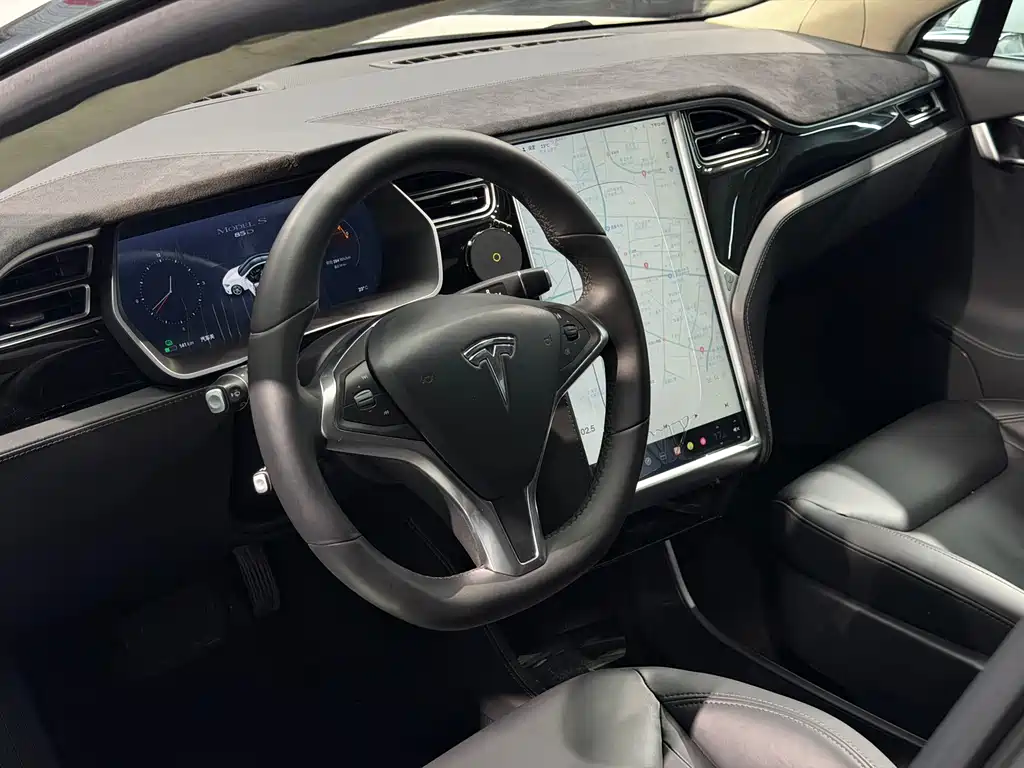 Tesla Model S 2016 — фото 8