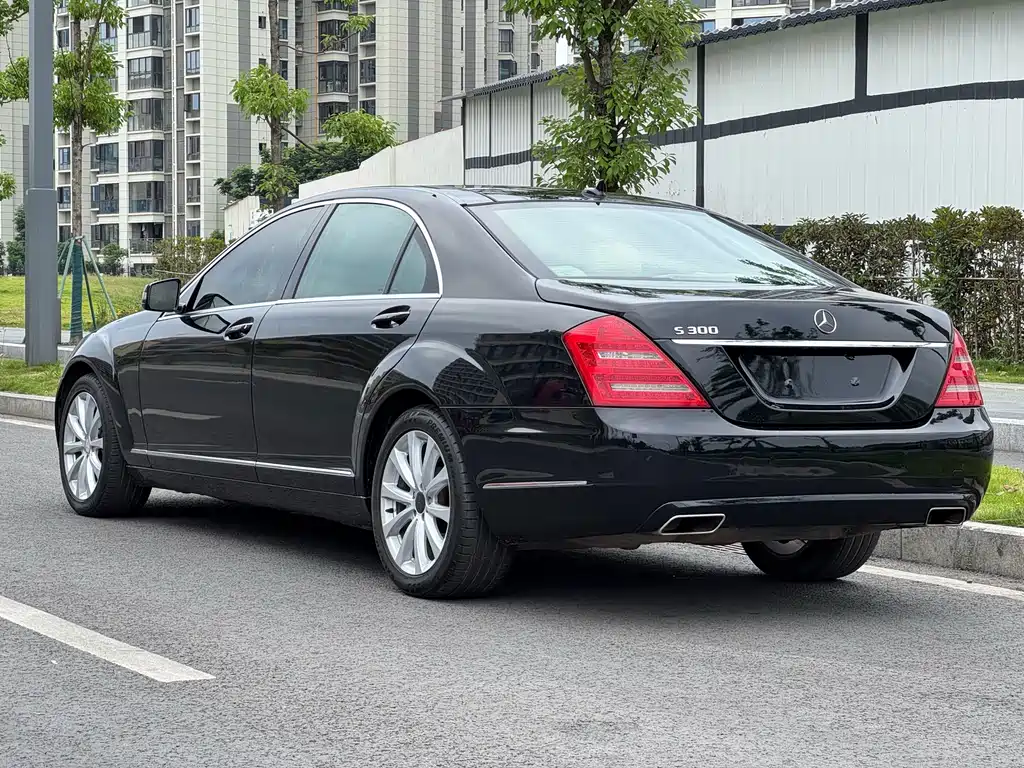 Mercedes-Benz S-Class 2011 — фото 18