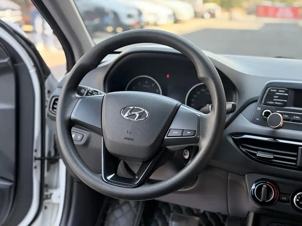 Hyundai Elantra 2018 — фото 5