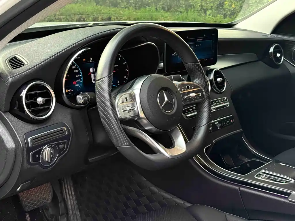 Mercedes-Benz C-Class 2020 — фото 9
