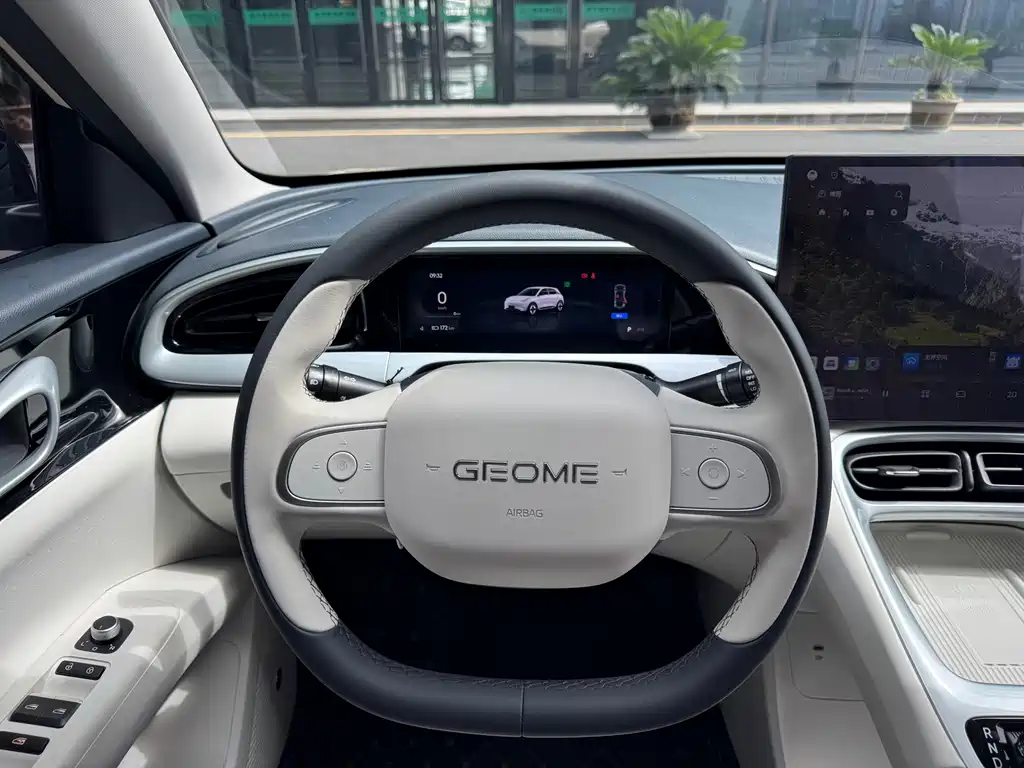 Geely Galaxy Starwish 2025 — фото 9
