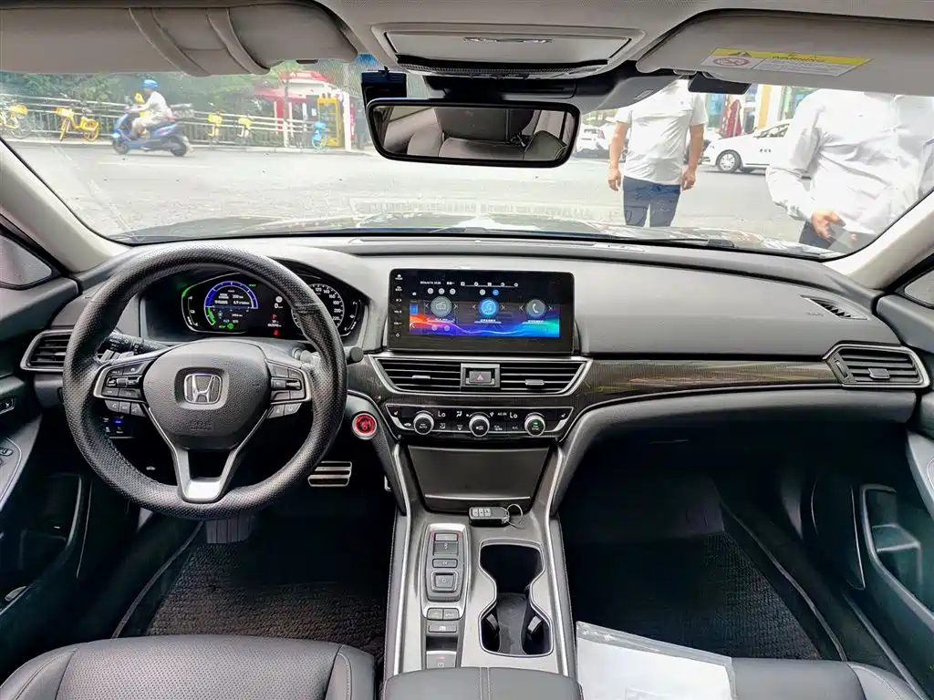 Honda Accord 2022 — фото 10