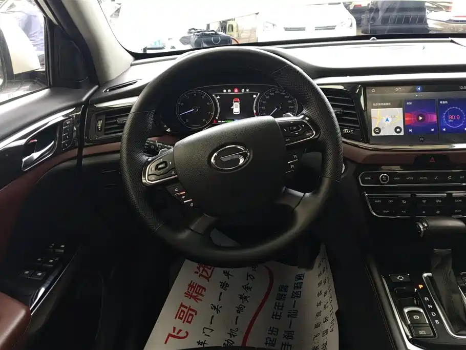 GAC Motor Trumpchi GS8 2018 — фото 15