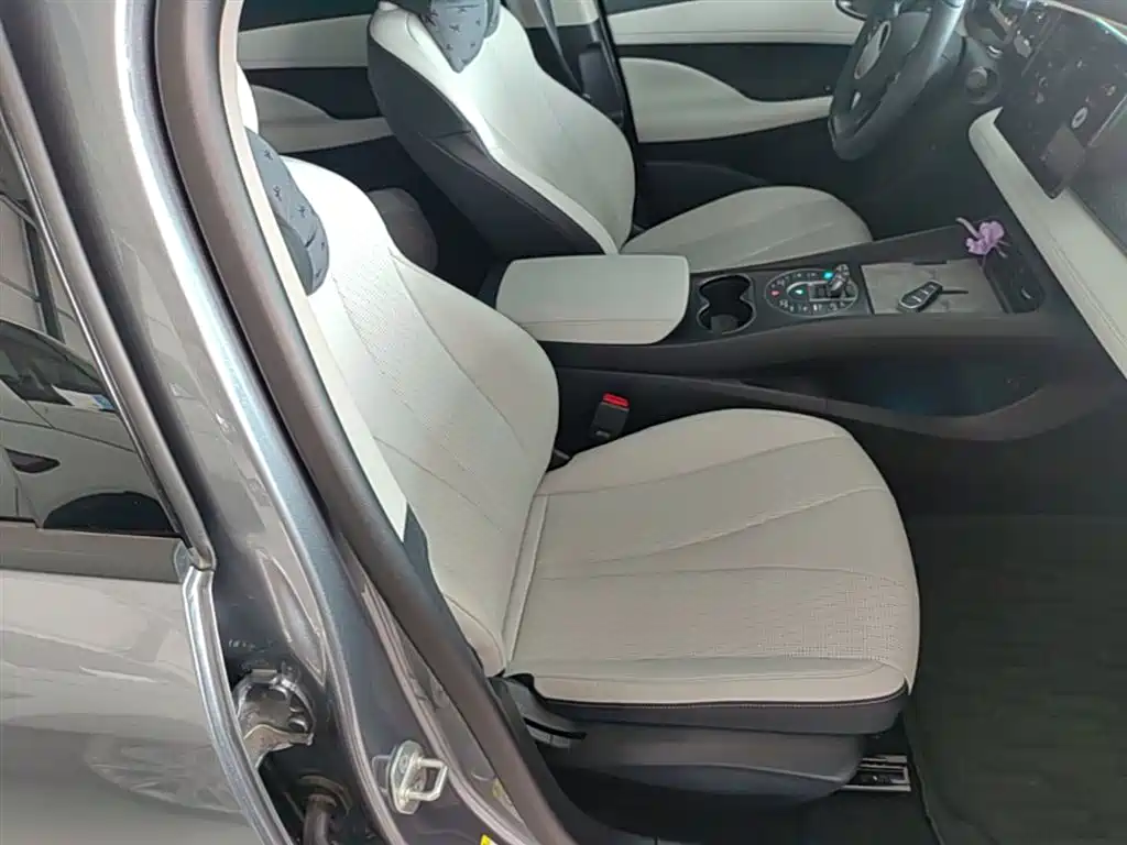 BYD Seal 05 DM-i 2025 — фото 25