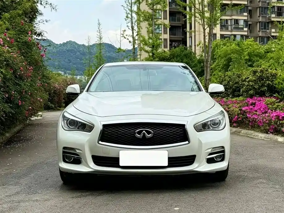 Infiniti Q50L 2017