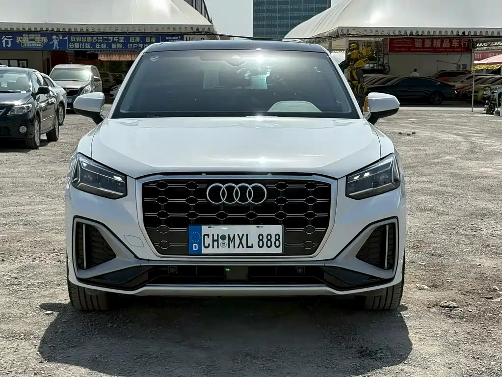 Audi Q2L 2023 — фото 2