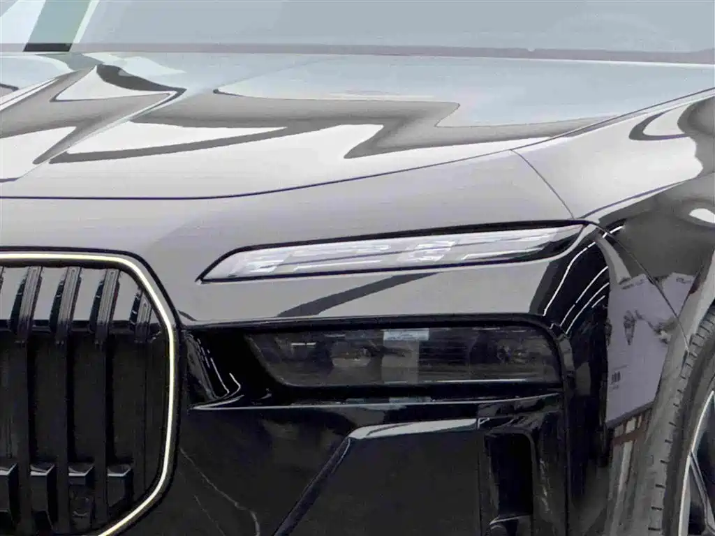 BMW i7 2023 — фото 3