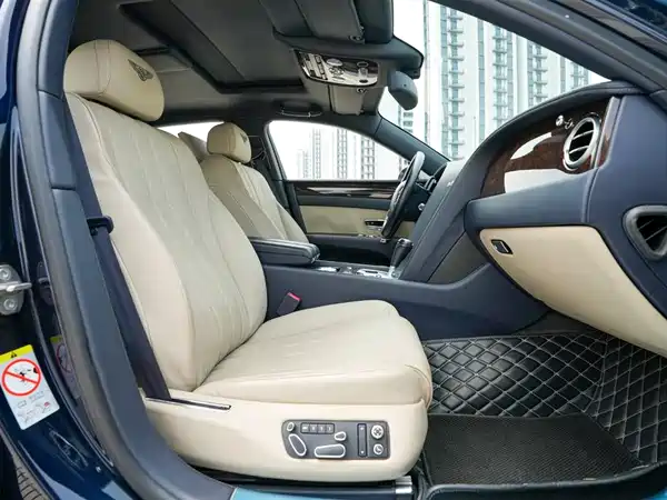 Bentley Flying Spur 2015