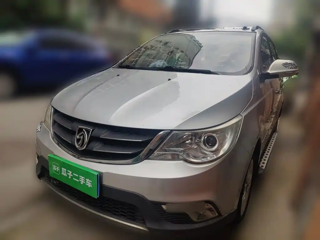 Baojun 730 2015