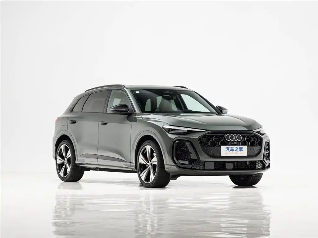 Audi Q5L Sportback — фото 3