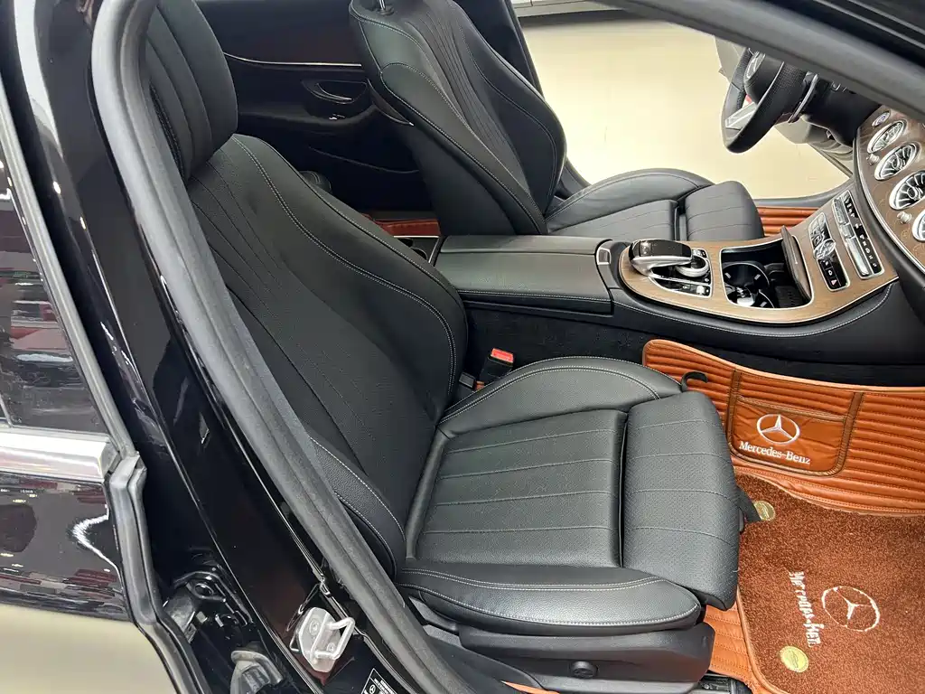 Mercedes-Benz E-Class 2018 — фото 16