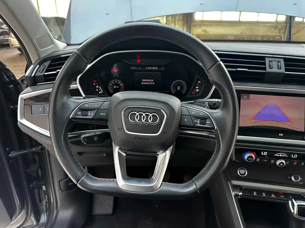 Audi Q3 2022 — фото 15