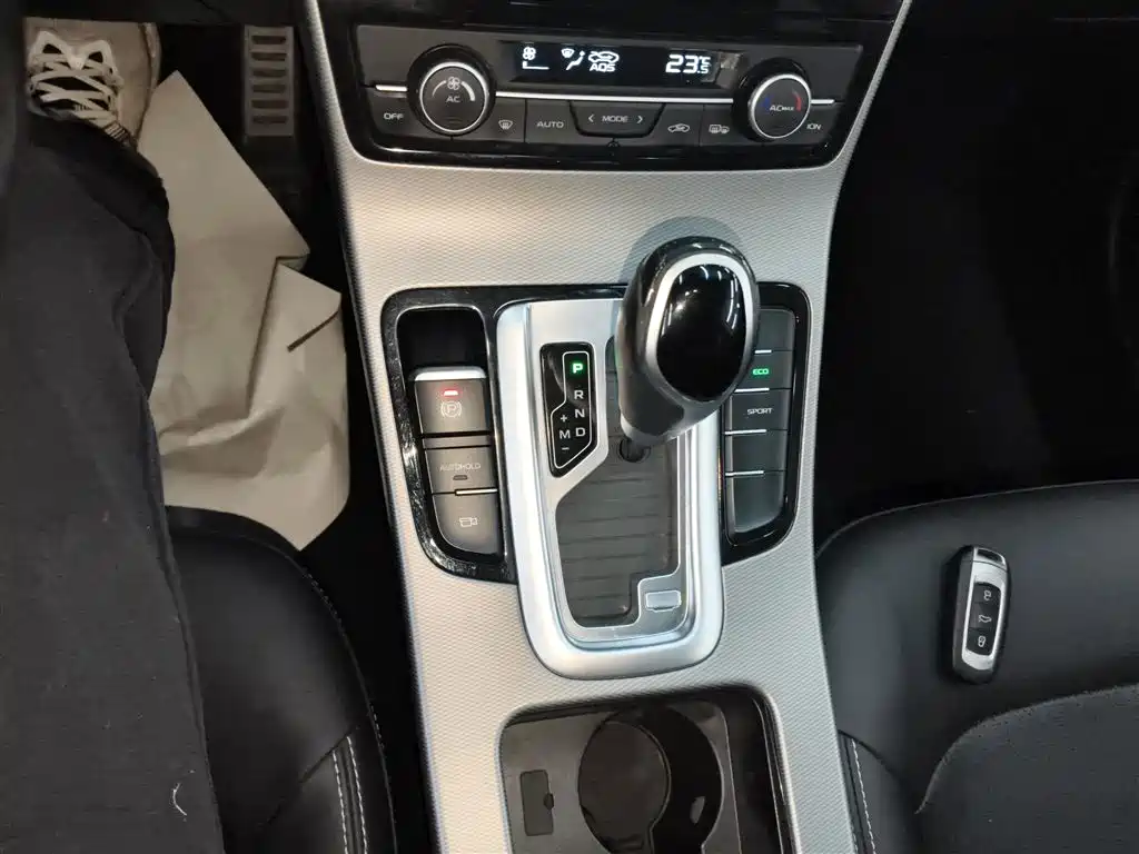 Geely Emgrand GS 2019 — фото 10