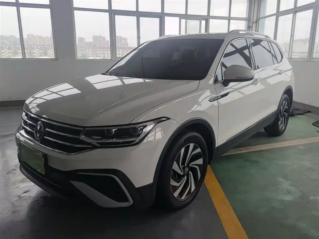 Volkswagen Tiguan L 2022 — фото 2