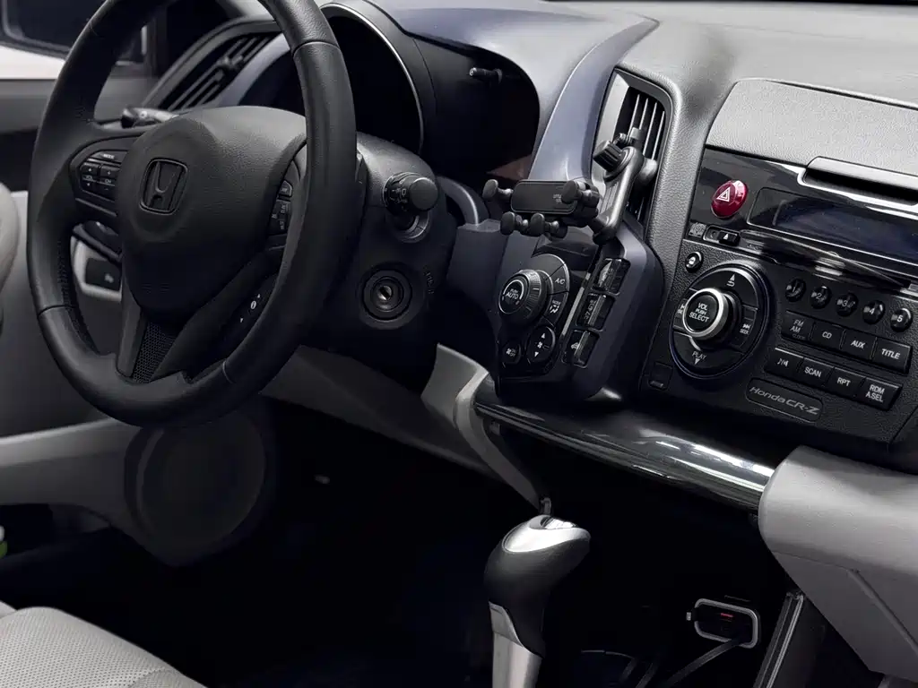 Honda CR-Z 2015 — фото 10