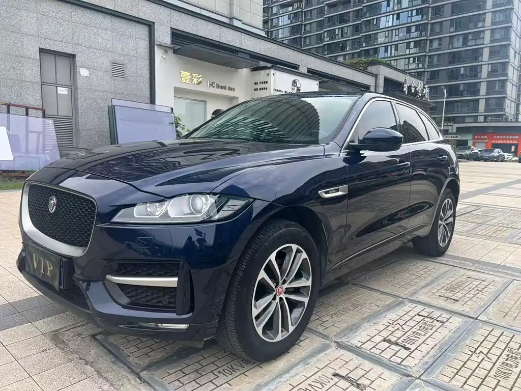 Jaguar F-PACE 2018