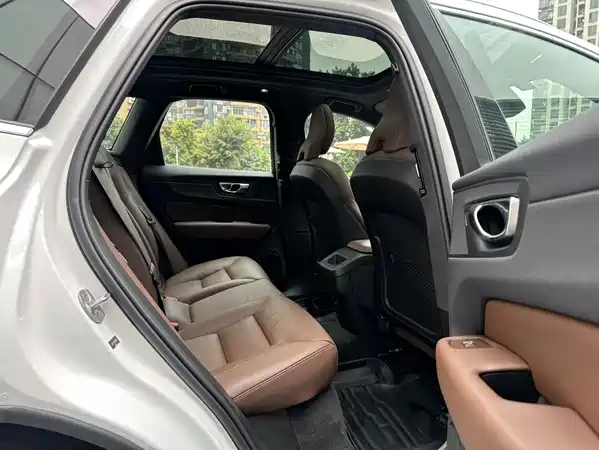 Volvo XC60 2023