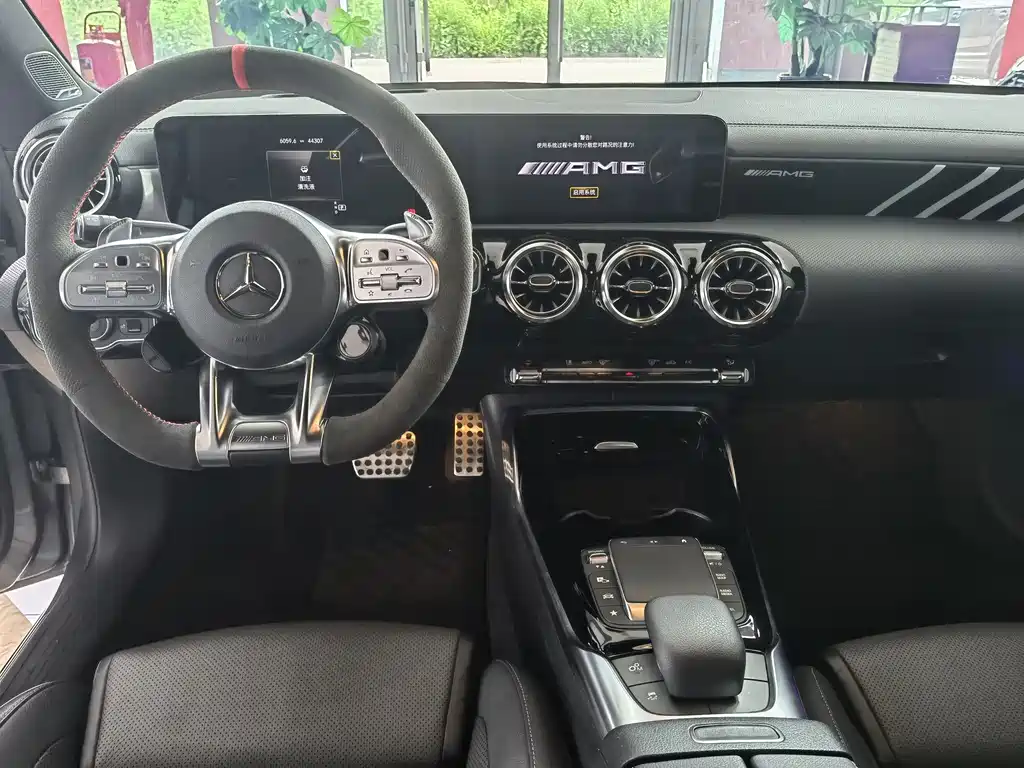 Mercedes-Benz CLA AMG 2023 — фото 9