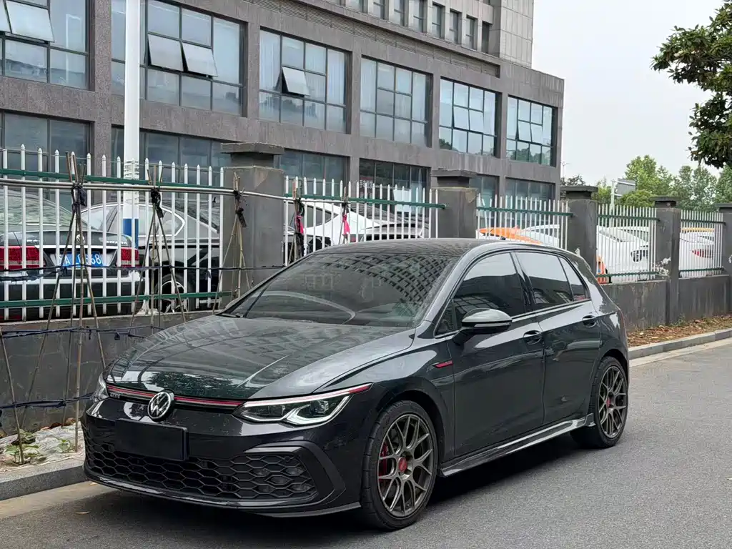 Volkswagen Golf GTI 2022