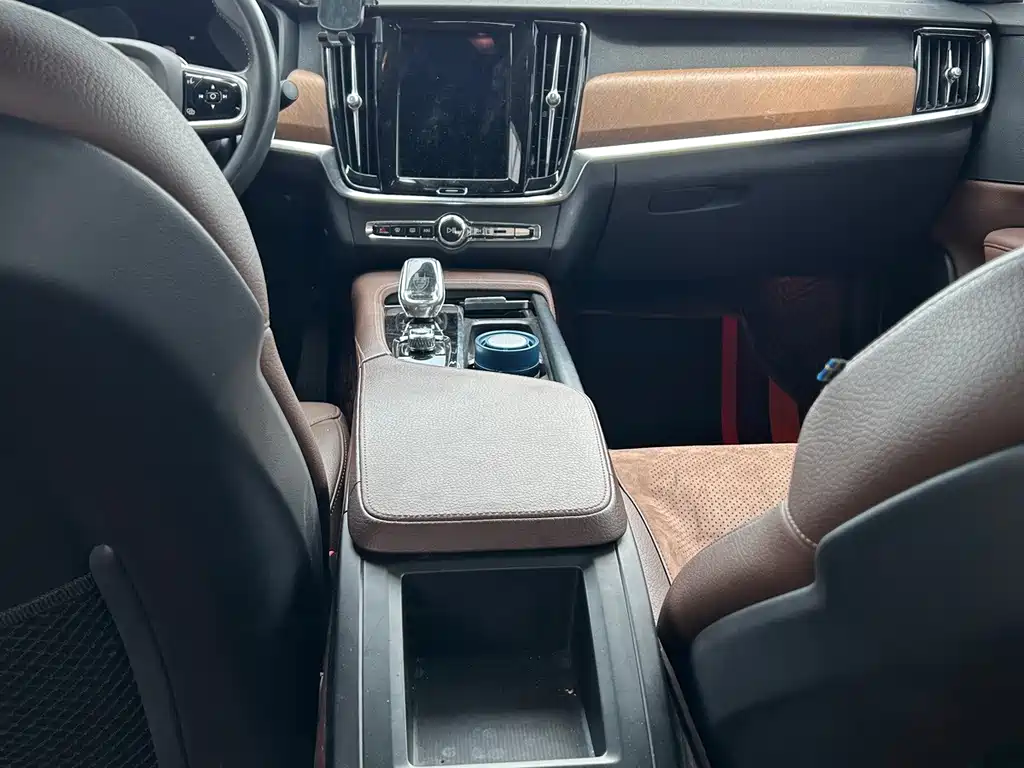 Volvo S90 2022 — фото 10
