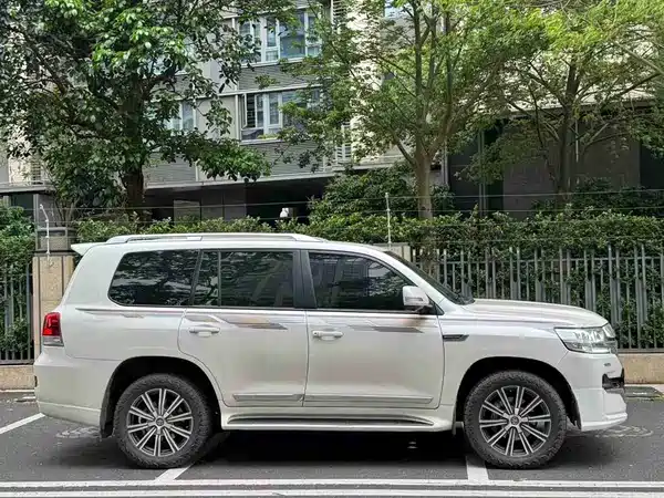 Toyota Land Cruiser 2015