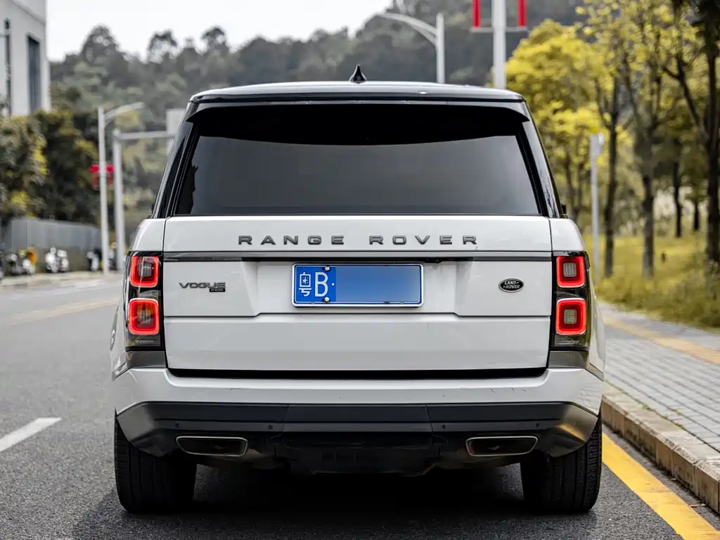 Land Rover Range Rover 2021 — фото 17