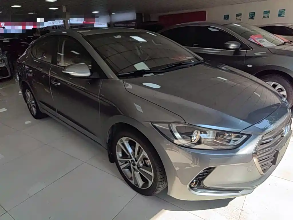 Hyundai Elantra 2019 — фото 4
