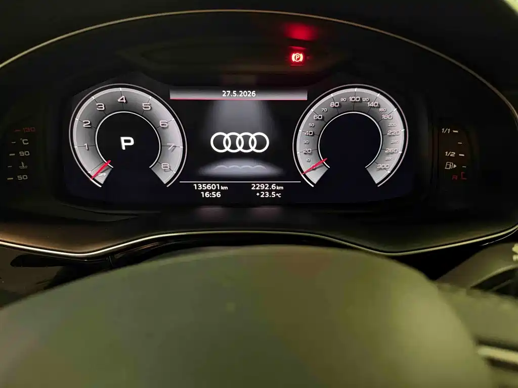 Audi Q7 2020 — фото 10