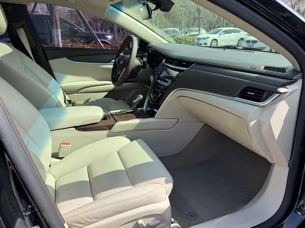 Cadillac XTS 2017 — фото 15