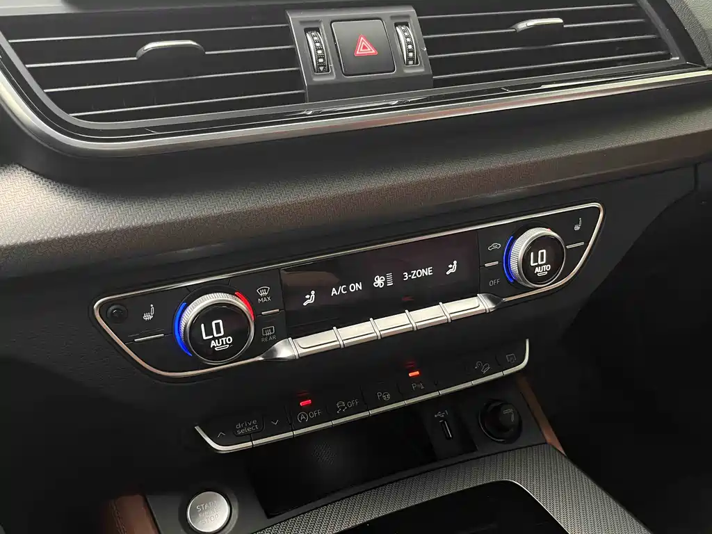 Audi Q5L 2022 — фото 16