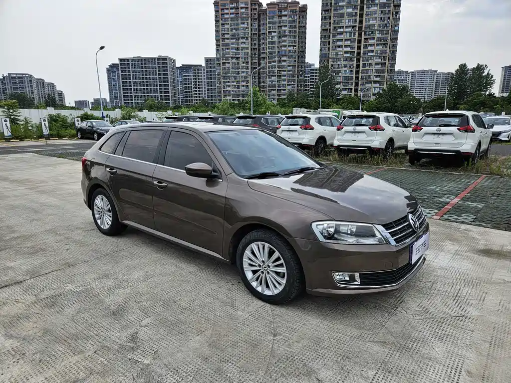 Volkswagen Gran Lavida 2014