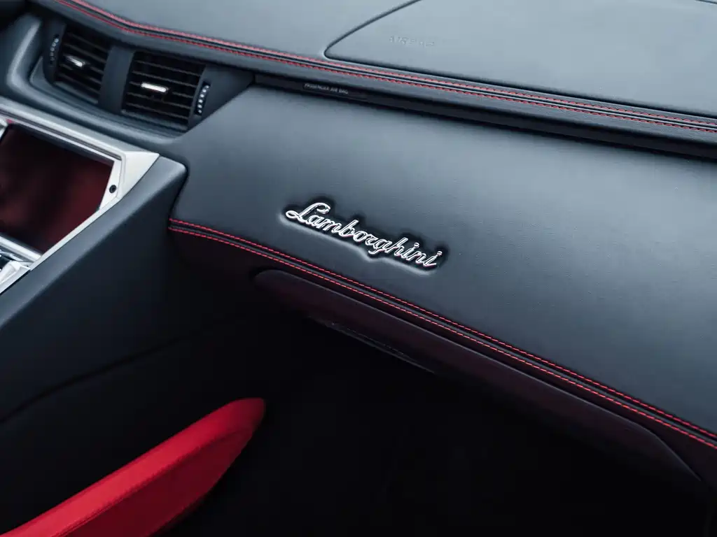 Lamborghini Aventador 2019 — фото 23