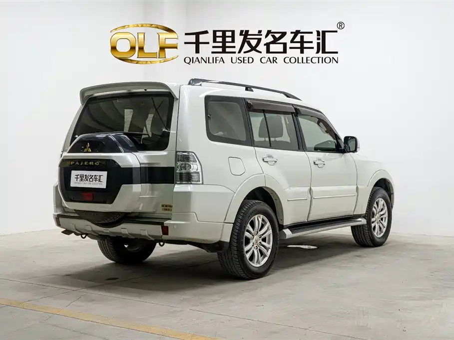 Mitsubishi Pajero 2019