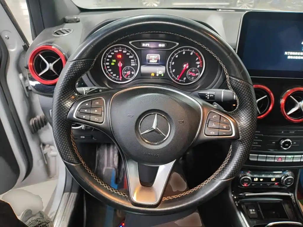 Mercedes-Benz B-Class 2015 — фото 11