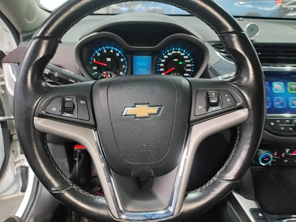 Chevrolet Malibu 2017 — фото 11