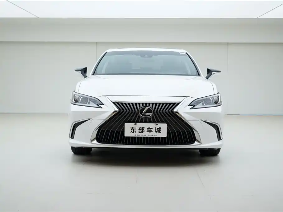 Lexus ES 2019 — фото 2
