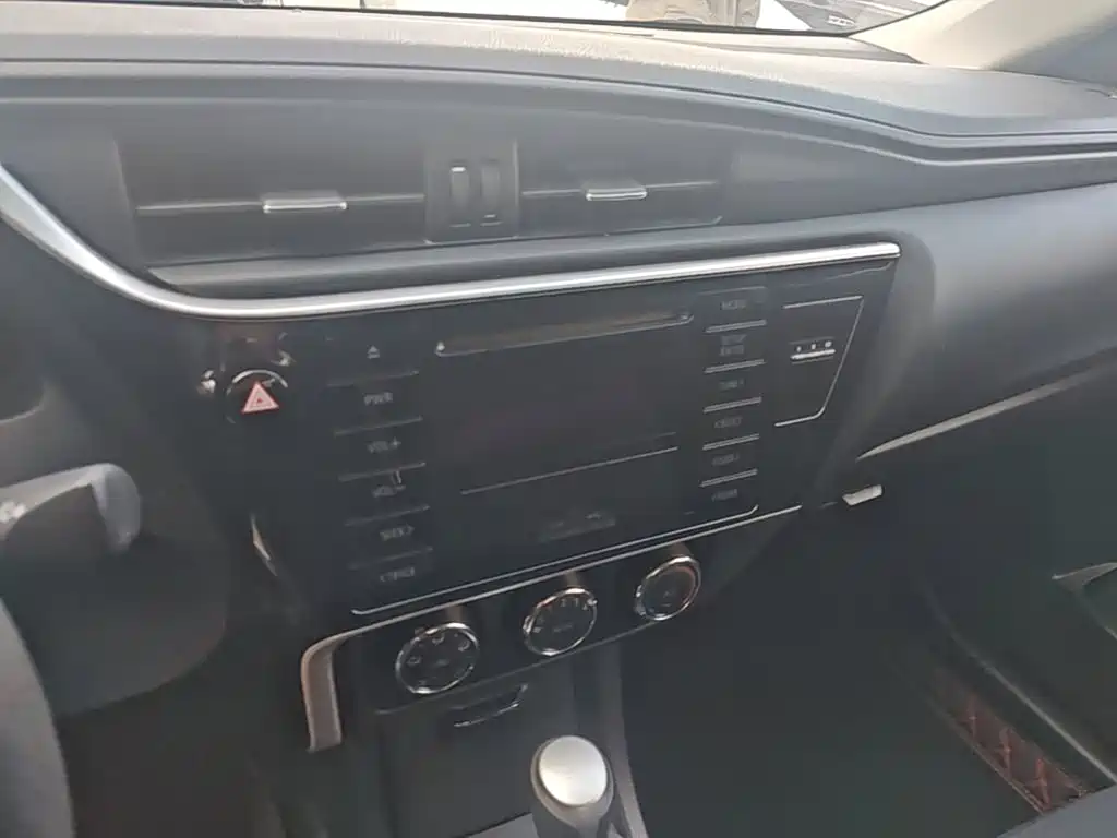 Toyota Corolla 2019 — фото 13